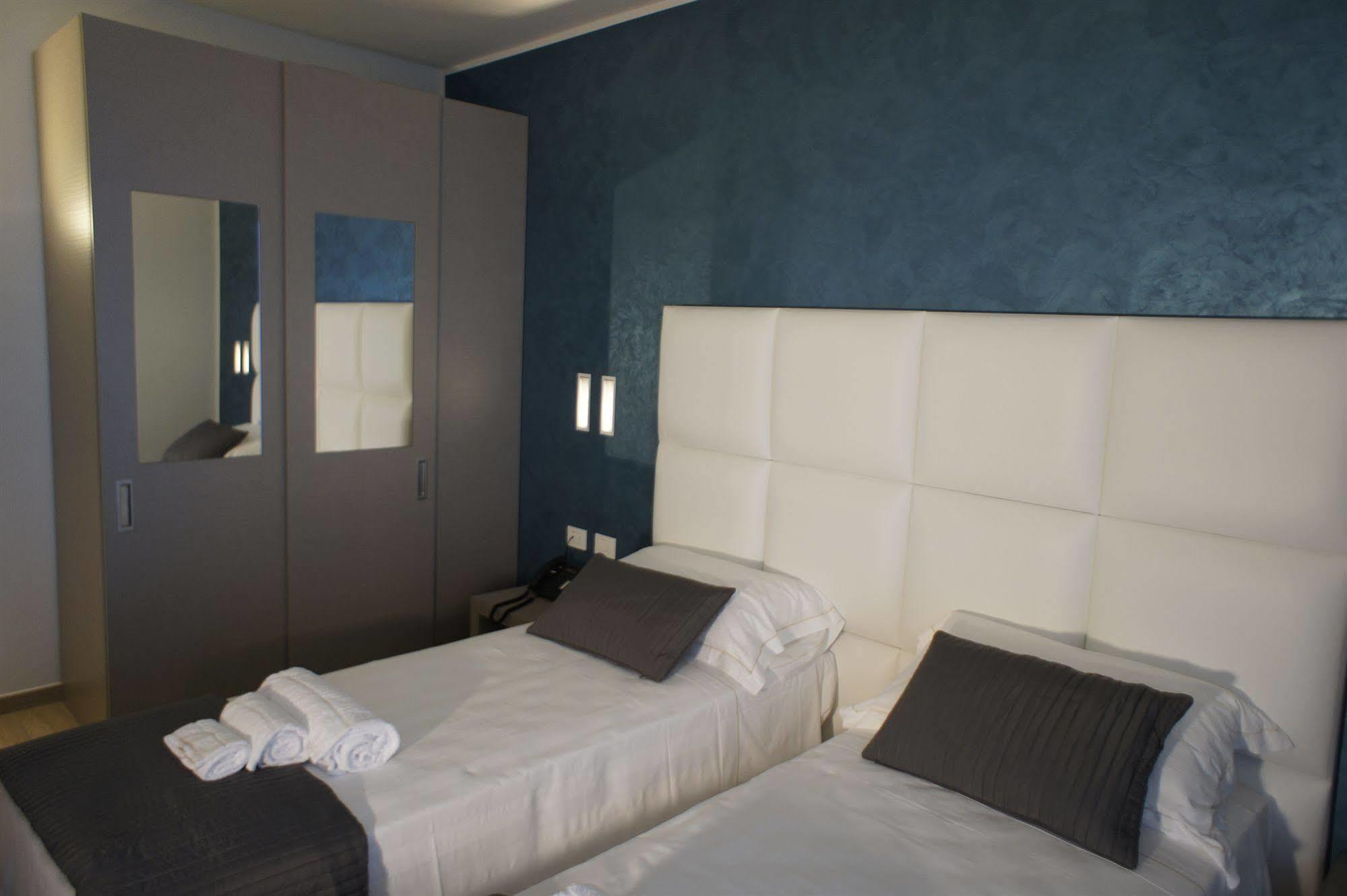 Hotel Al Veliero Pontevico エクステリア 写真